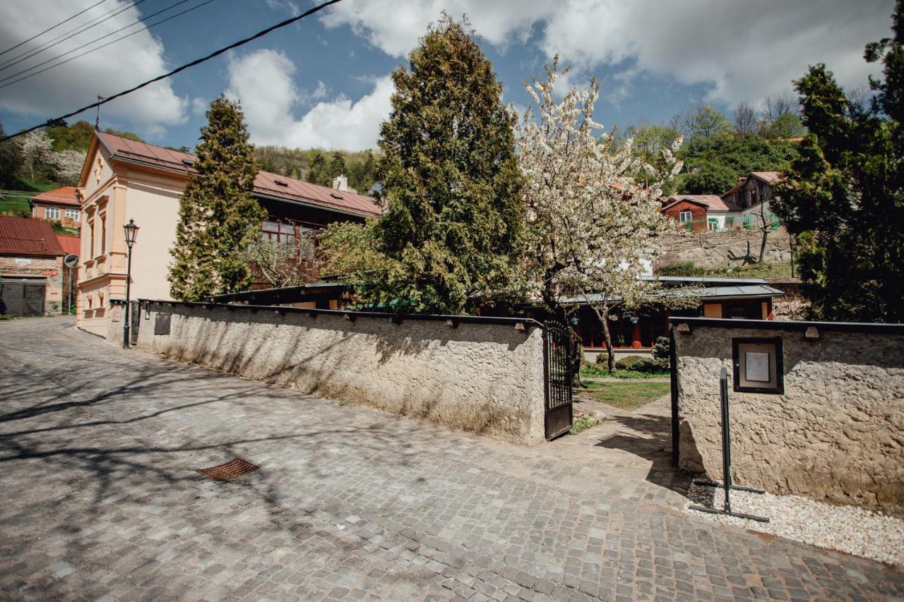 Botanicky Dvor Aparthotel Banská Štiavnica Kültér fotó
