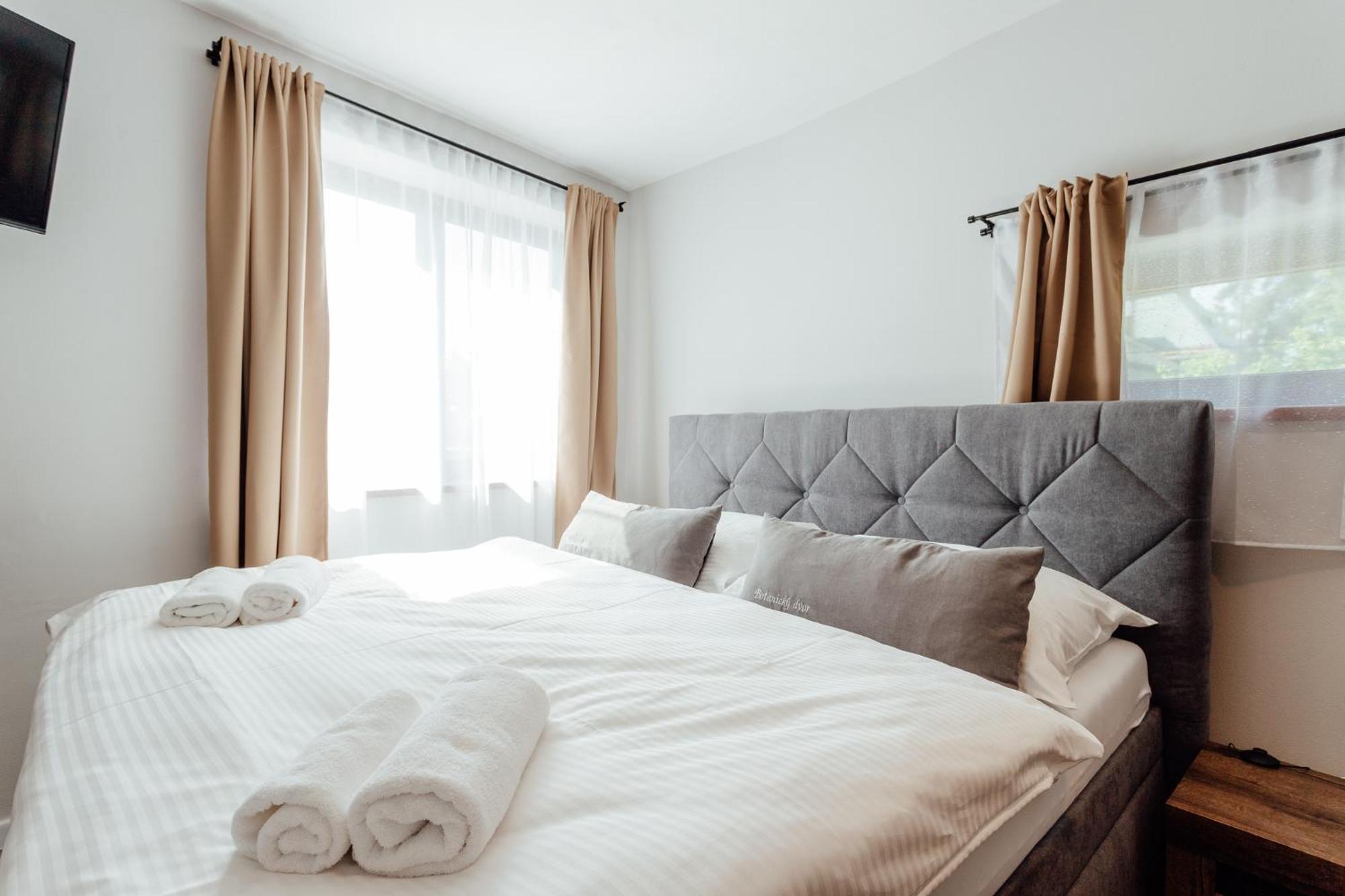 Botanicky Dvor Aparthotel Banská Štiavnica Kültér fotó